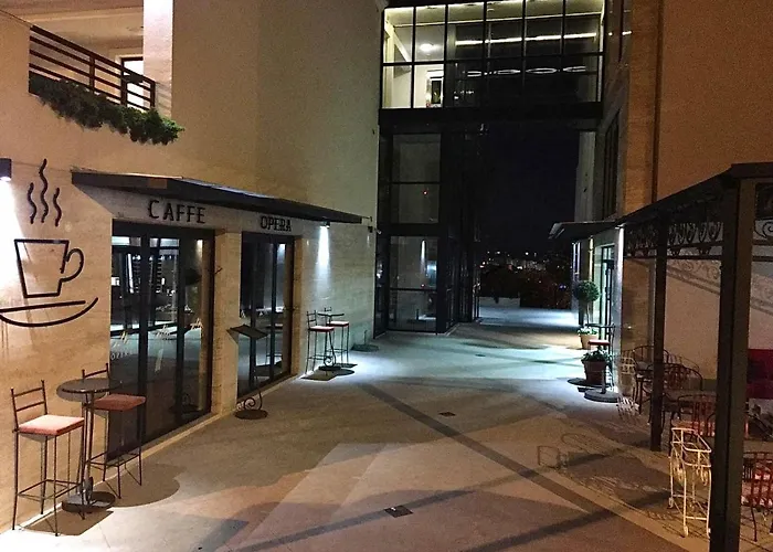 Lux 'opereta' A-19 公寓 *